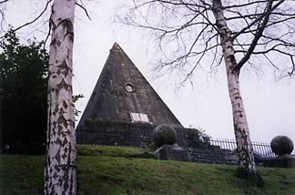 An odd sort of monument in the Stirling graveyard